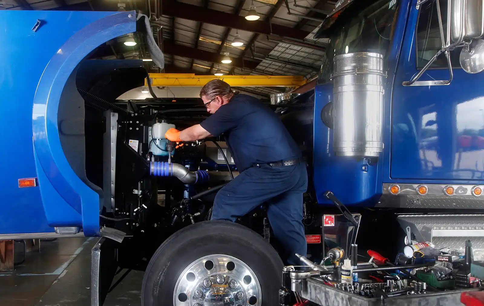 Diesel engine repair and service shop